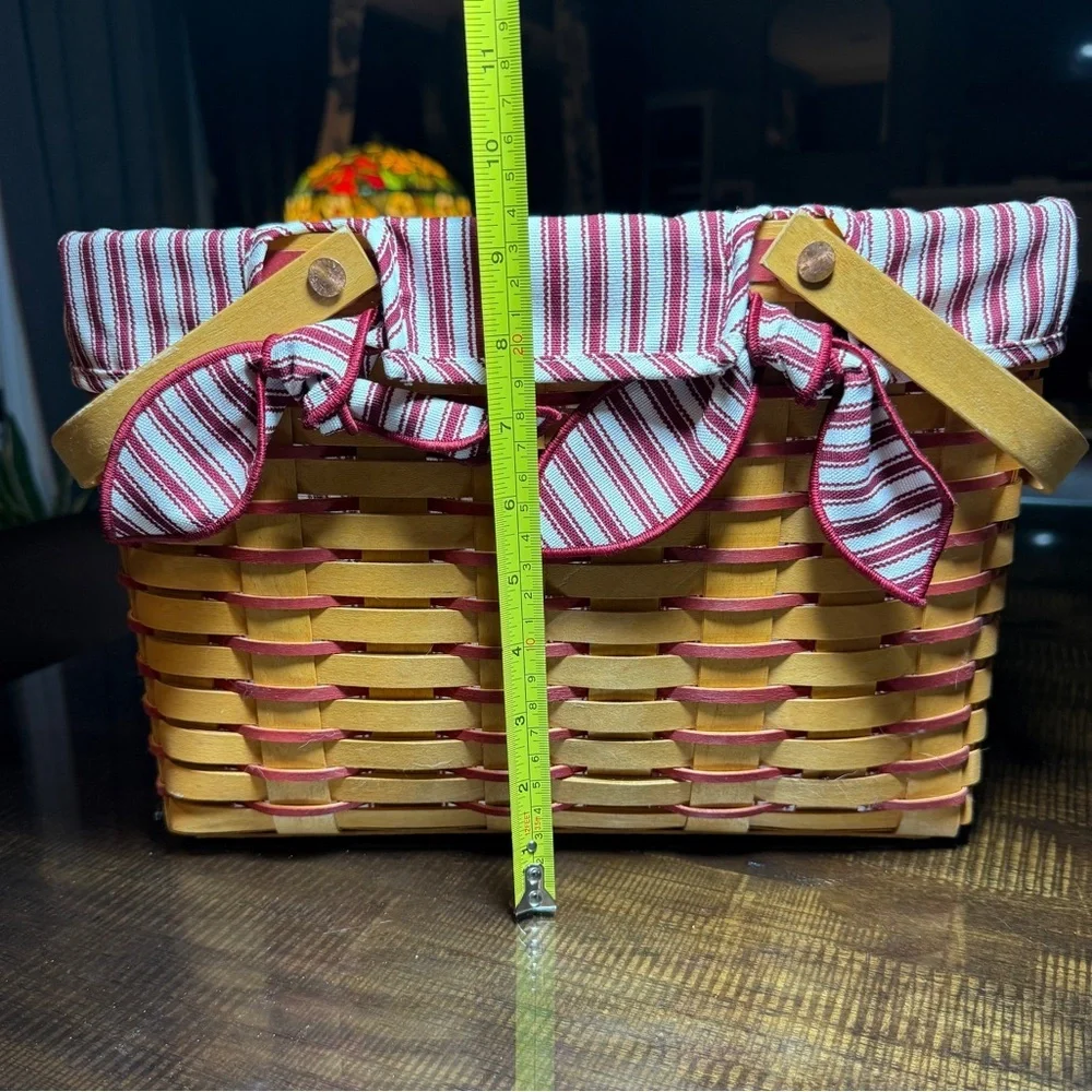 Longaberger 1998 Sweetheart Red Cherished Memories Basket &Cloth Liner Protector - Picture 10 of 13